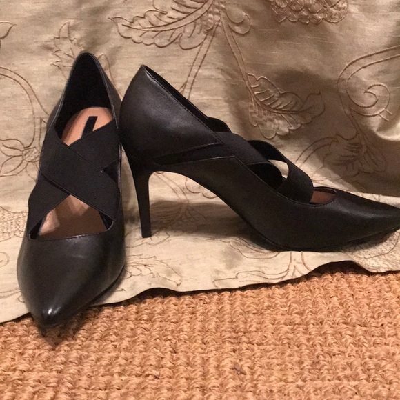 Tahari - Picture 2 of 4